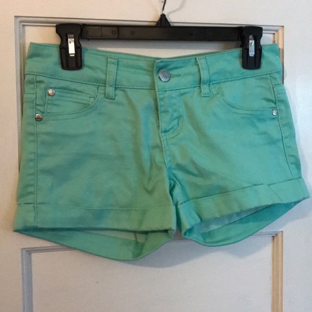 Mint leaf colored Size 3 shorts